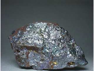 斑銅鉱