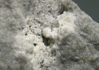 ストロンチウムドレッセル石
