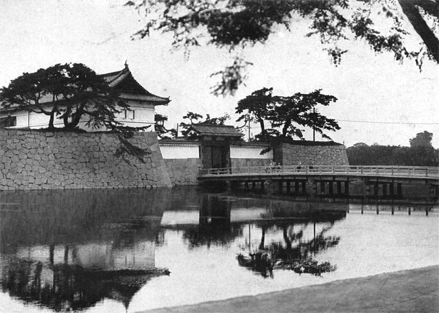 和田倉門の画像