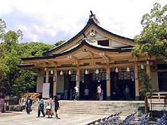 湊川神社　拝殿