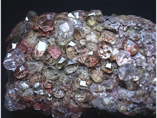 塩化アンモン石