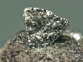 銀四面銅鉱