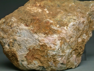 マラヤ石