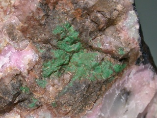 緑マンガン鉱