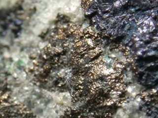 褐錫鉱