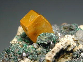 モリブデン鉛鉱