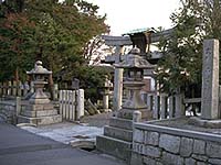 石坐神社