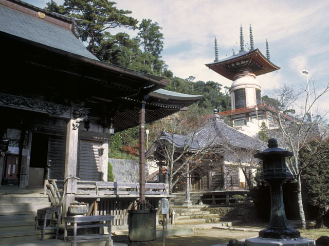 薬王寺の画像