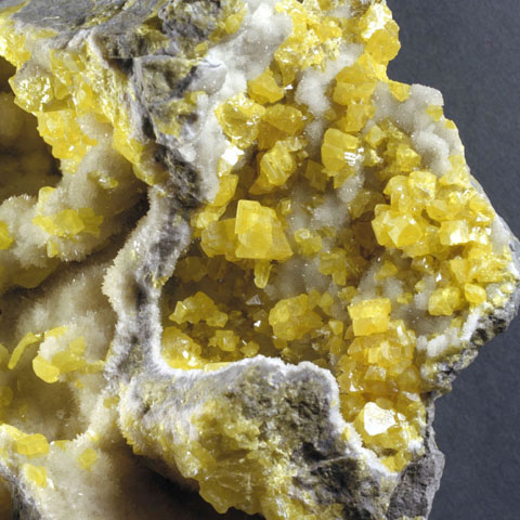 自然硫黄の画像