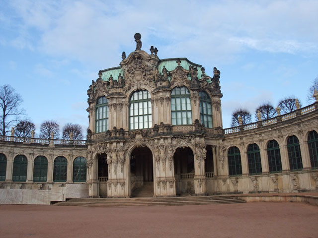 ツウィンガー宮殿の画像