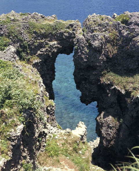 万座毛の画像