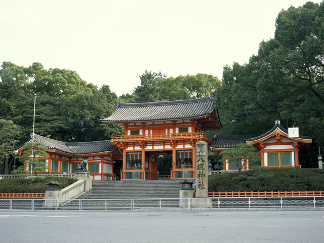 八坂神社(ヤサカジンジャ)とは何？ わかりやすく解説 Weblio辞書