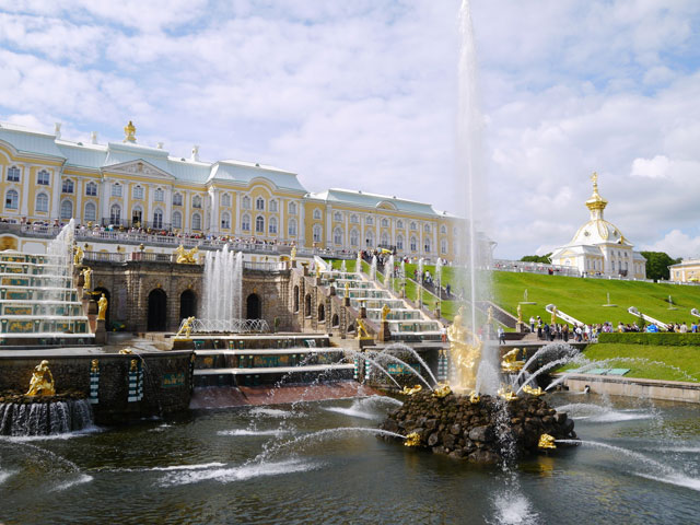 ペテルゴフ大宮殿の画像