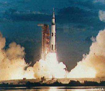 サターンロケットの打ち上げ(アポロ11号)