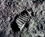 月面にしるされた人類の偉大な一歩