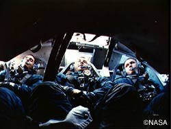 訓練中のアポロ8号の宇宙飛行士。左からウィリアム・アンダース、ジェイムズ・ラベル、フランク・ボーマン
